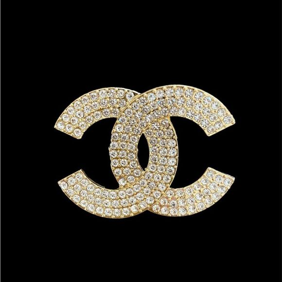 Classic Brooch - Picture 1 of 9